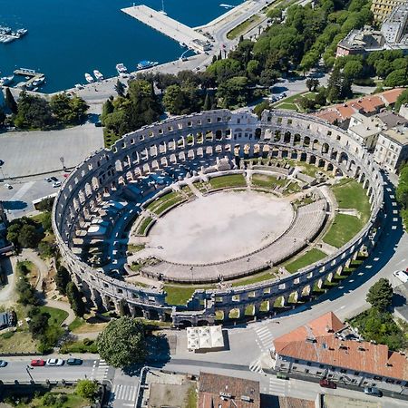 Feniks Fazana Apartman المظهر الخارجي الصورة