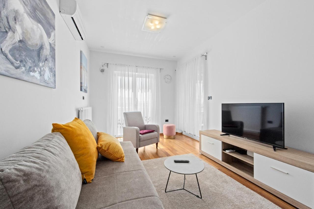 Feniks Fazana Apartman المظهر الخارجي الصورة