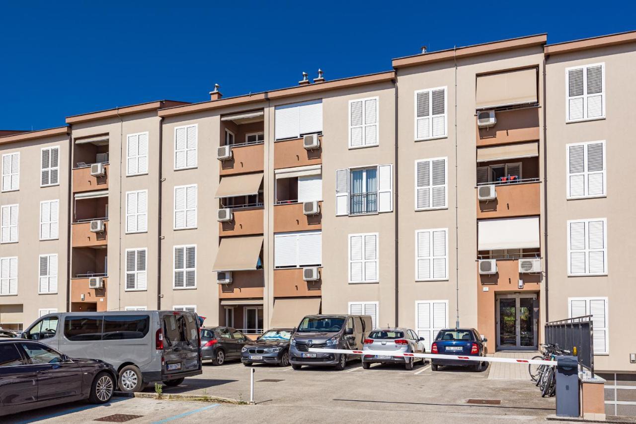 Feniks Fazana Apartman المظهر الخارجي الصورة
